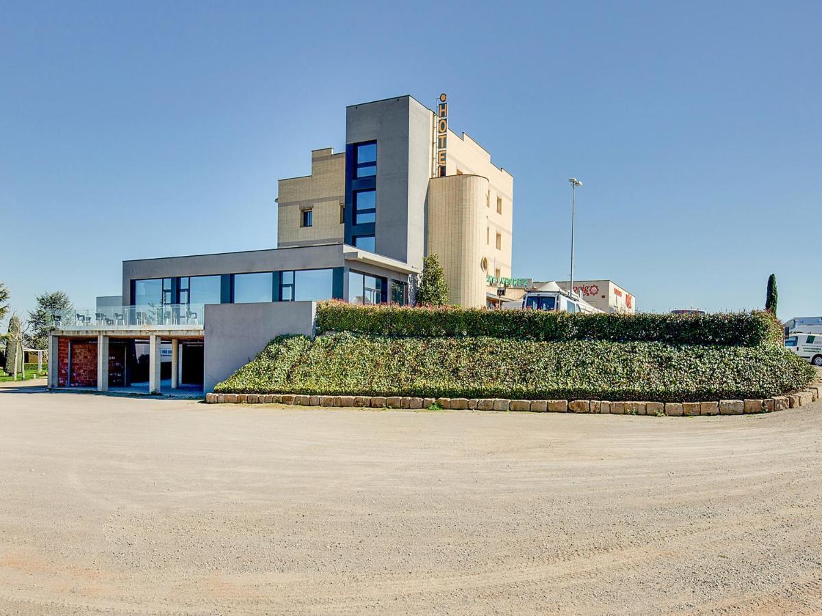 Hotel Restaurante Blanc I Negre 2 Agramunt المظهر الخارجي الصورة