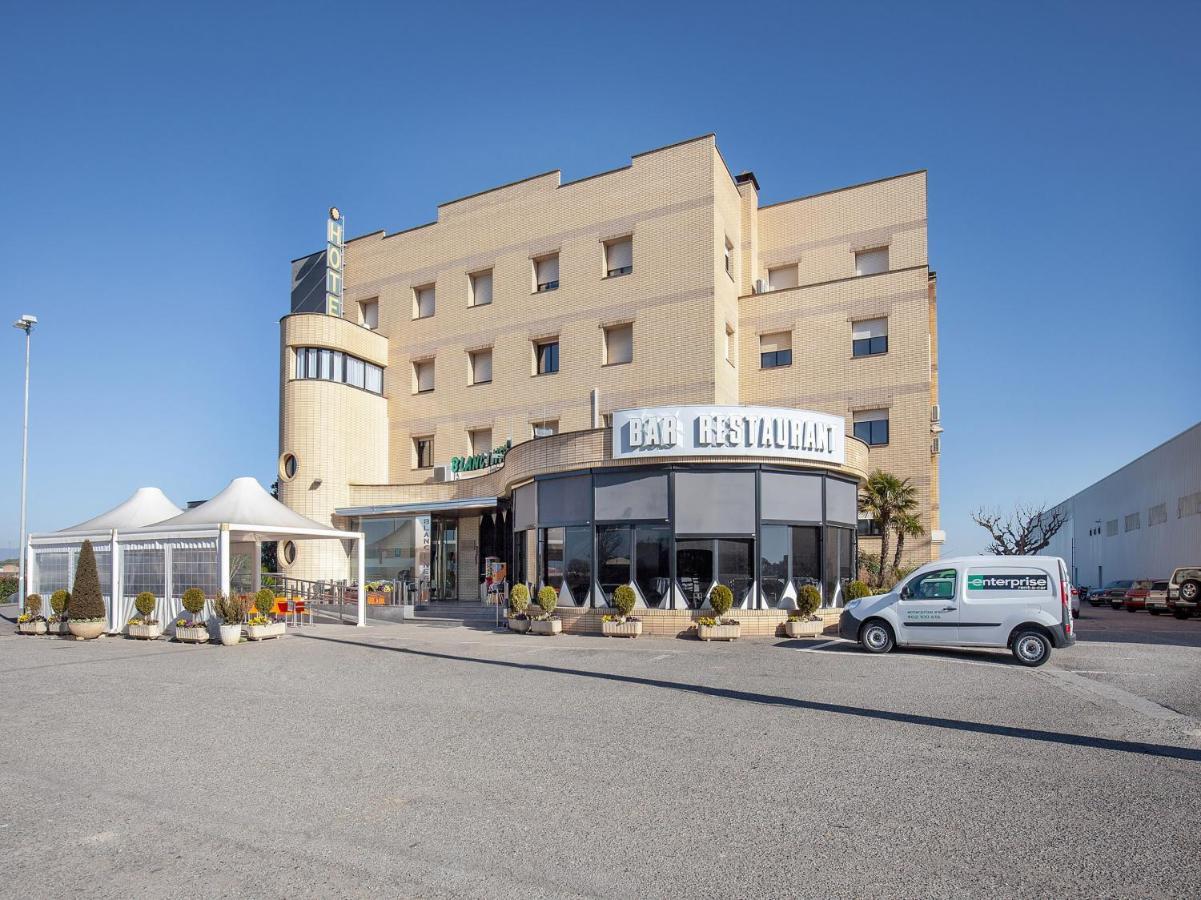 Hotel Restaurante Blanc I Negre 2 Agramunt المظهر الخارجي الصورة